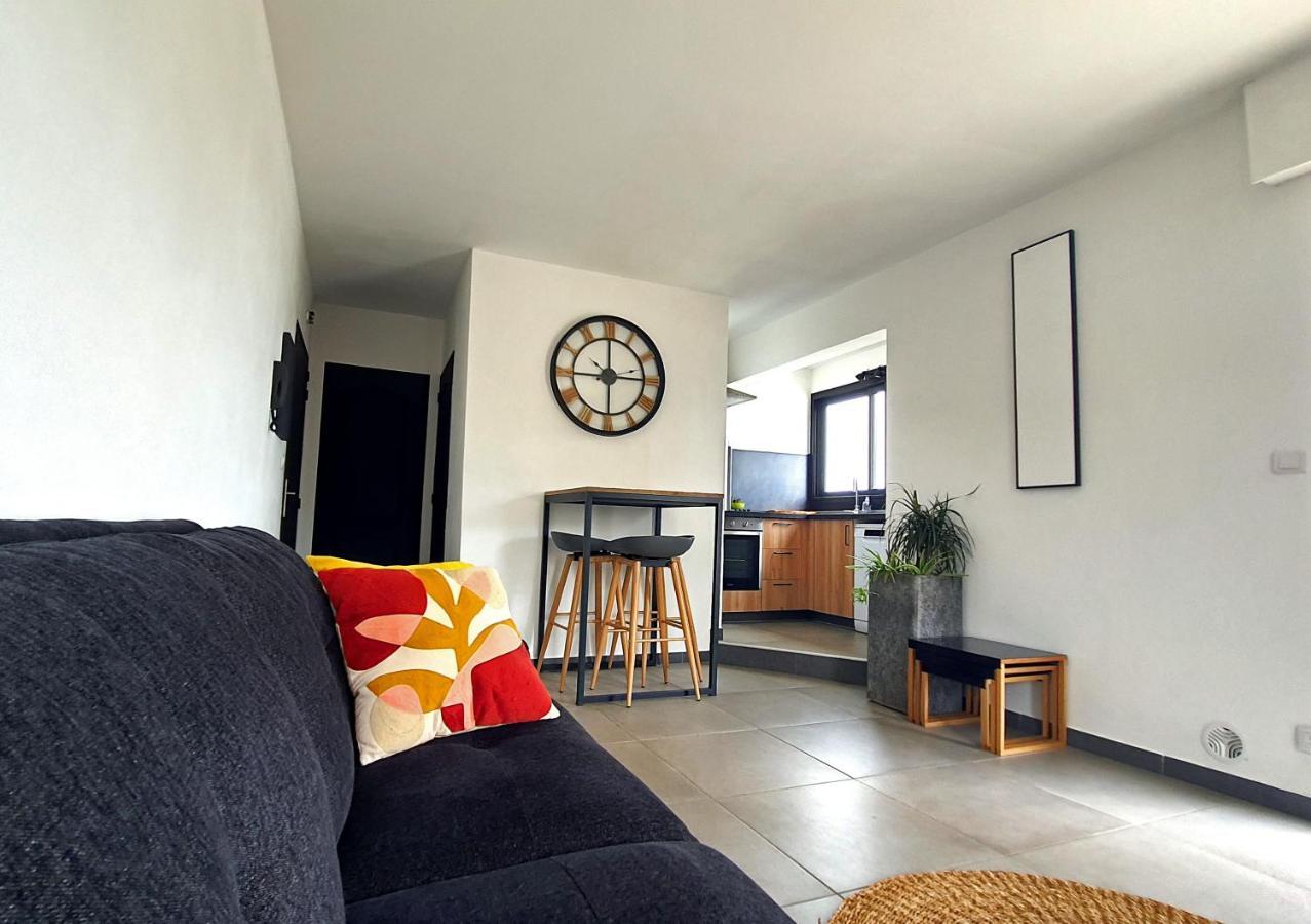 Rooftop - L'Appartement En Haut Saint-Denis Bagian luar foto