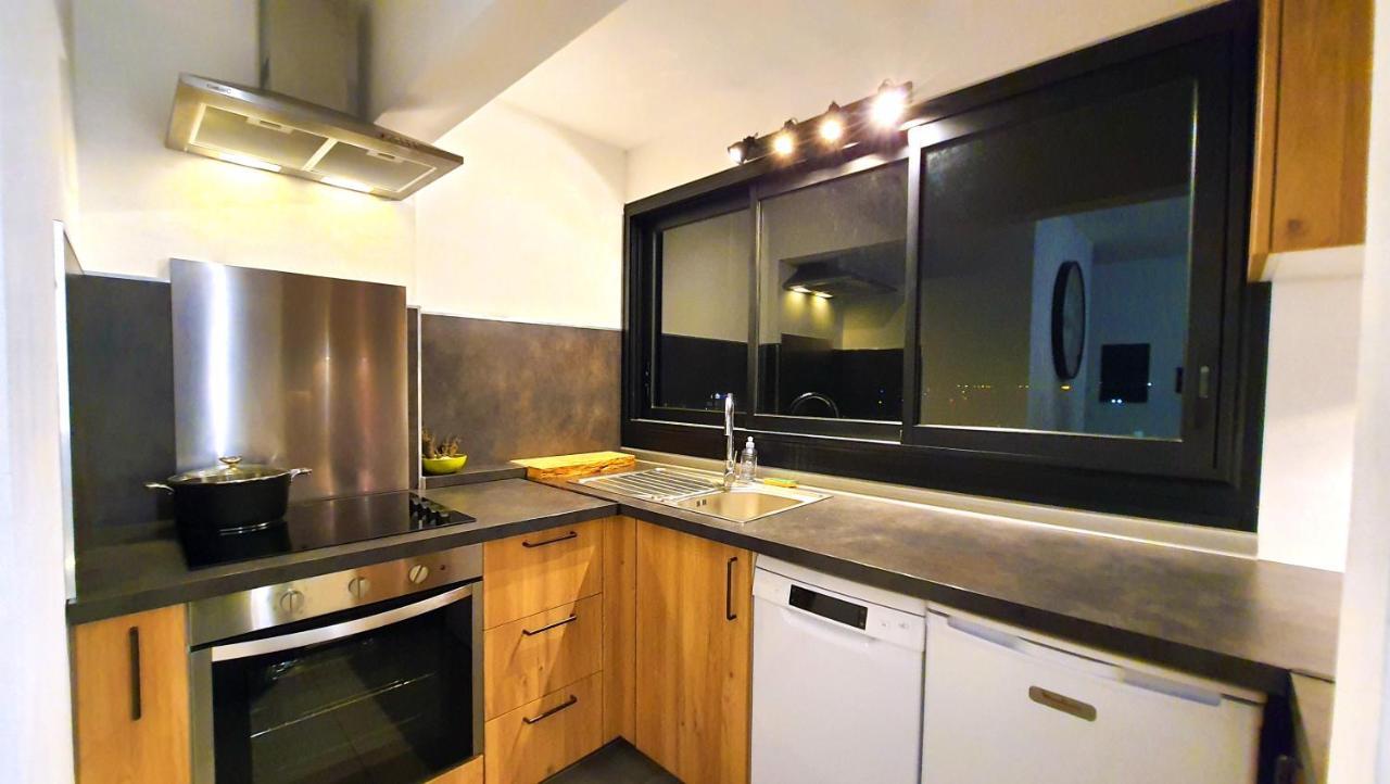 Rooftop - L'Appartement En Haut Saint-Denis Bagian luar foto